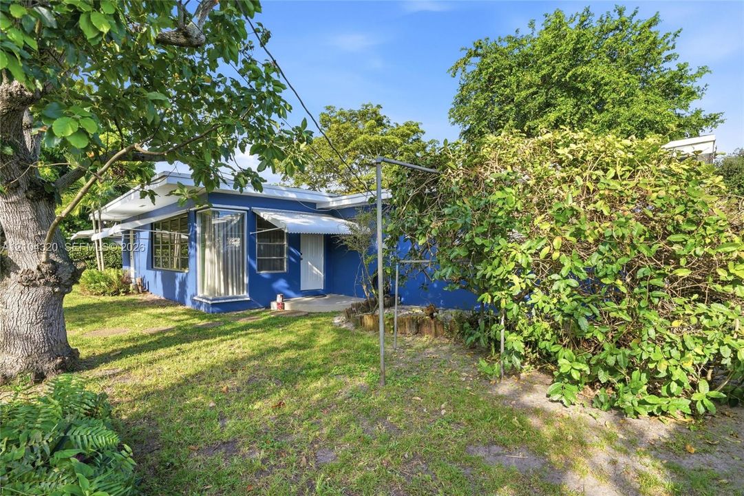 En Venta: $575,700 (4 camas, 2 baños, 1866 Pies cuadrados)