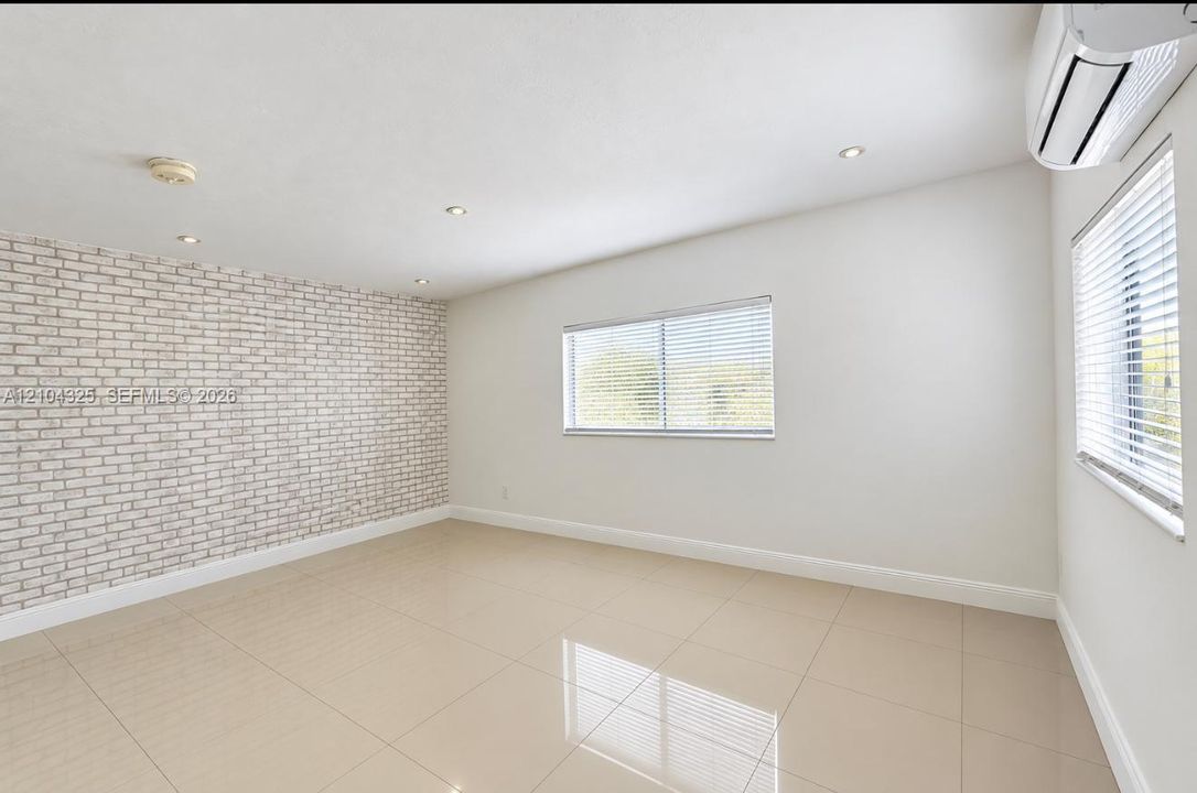 En Renta: $1,400 (0 camas, 1 baños, 0 Pies cuadrados)