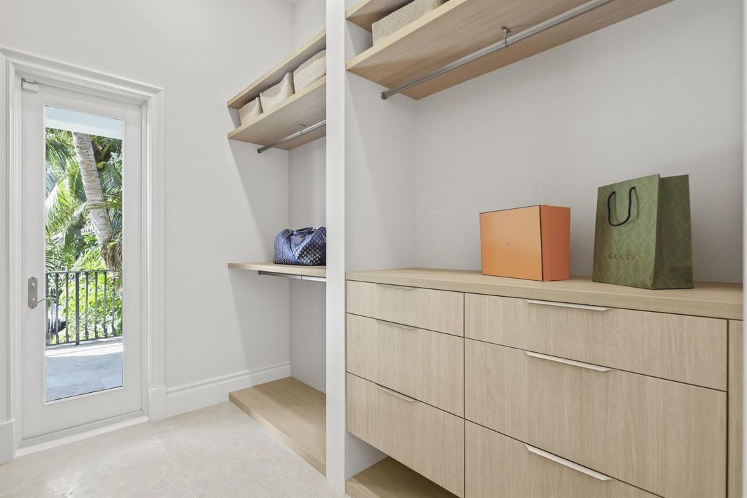 1010 Grand Court - 50.jpg-SMALL