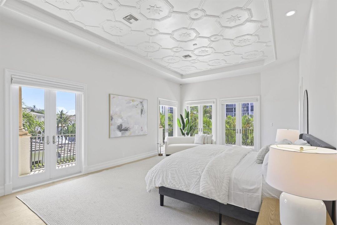 1010 Grand Court - 44.jpg-SMALL