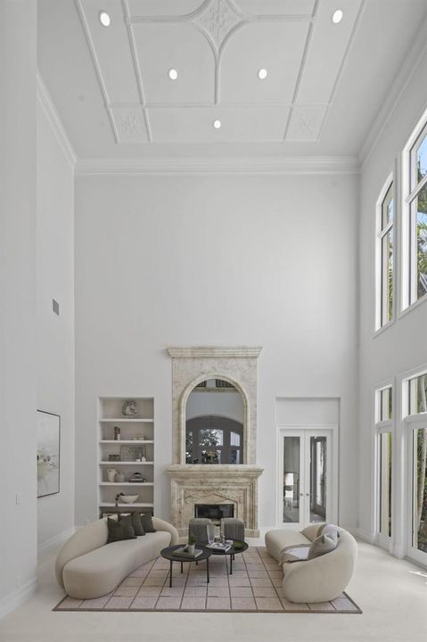 1010 Grand Court - 7.jpg-SMALL