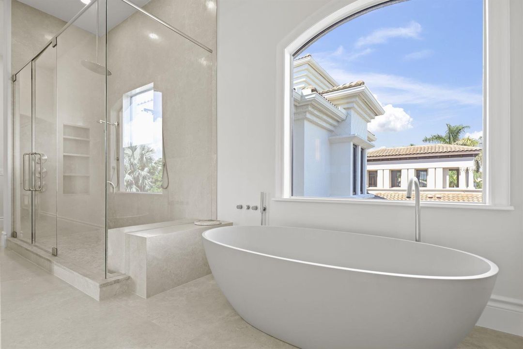 1010 Grand Court - 47.jpg-SMALL