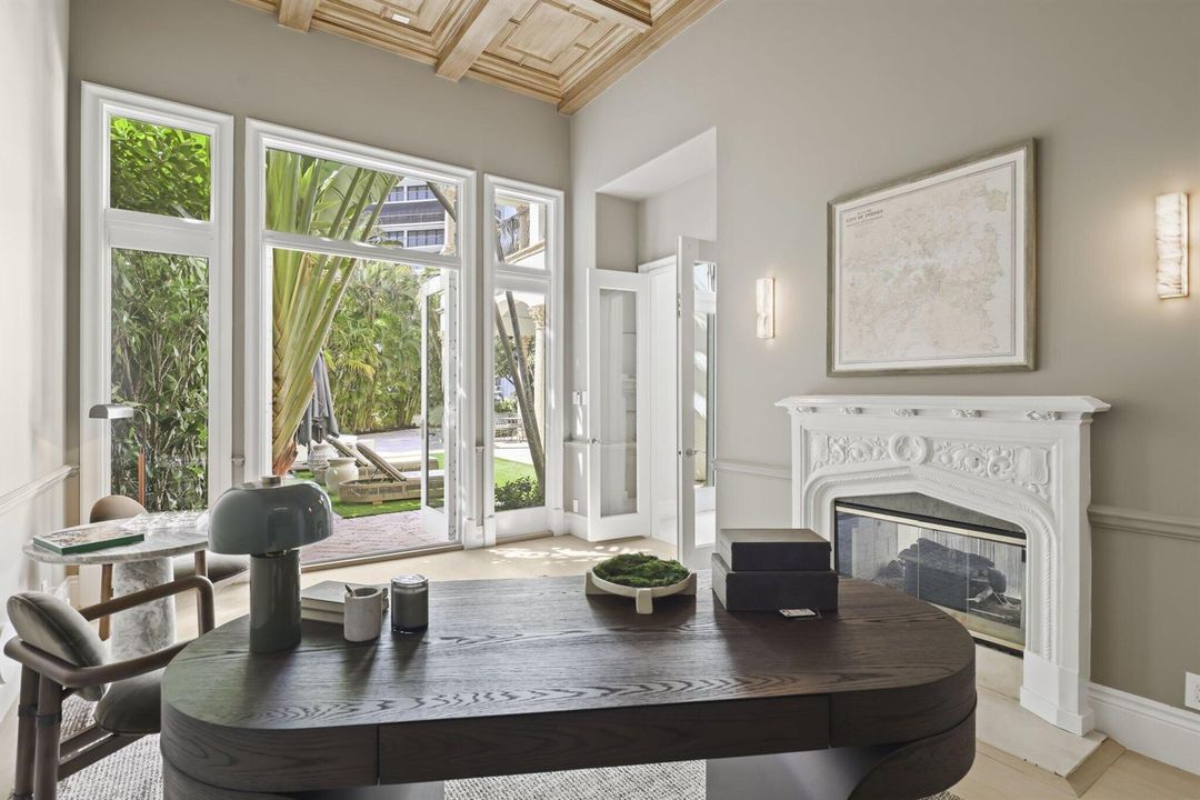 1010 Grand Court - 31.jpg-SMALL