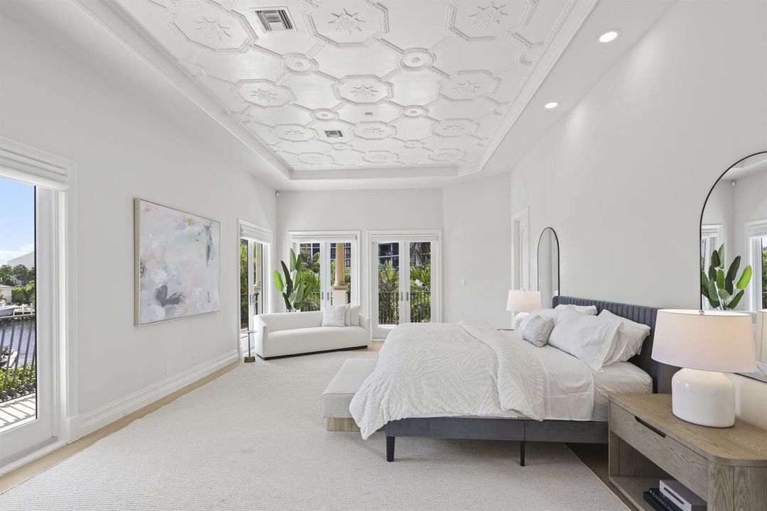 1010 Grand Court - 42.jpg-SMALL