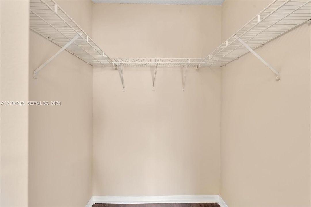 На продажу: $299,900 (3 спален, 2 ванн, 1258 Квадратных фут)