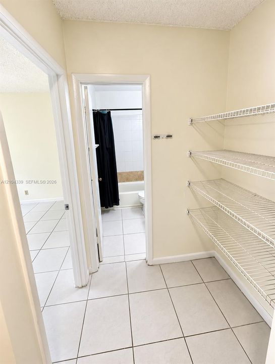 En Renta: $1,750 (2 camas, 1 baños, 2068 Pies cuadrados)