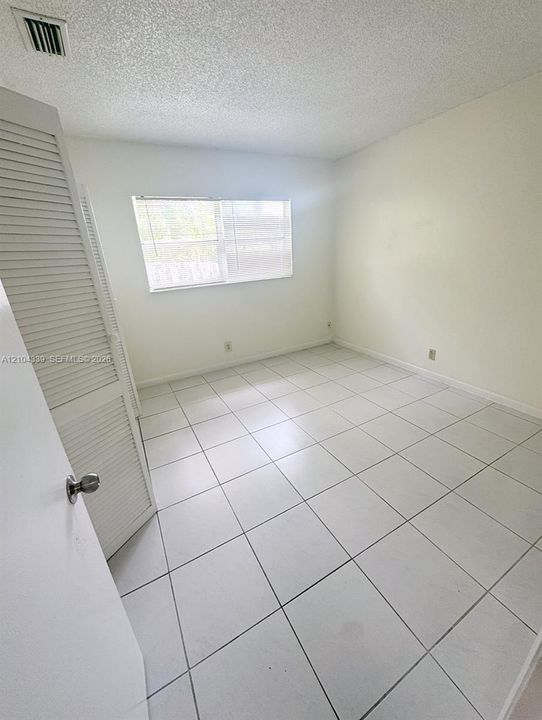 En Renta: $1,750 (2 camas, 1 baños, 2068 Pies cuadrados)