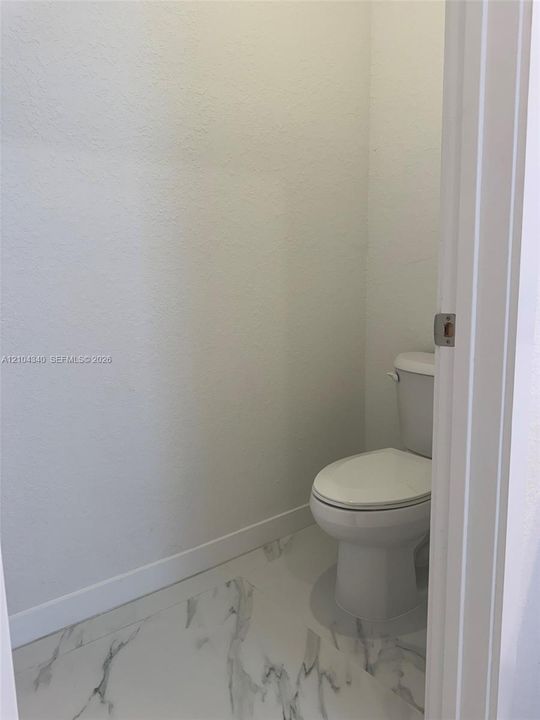 Maester bathroom