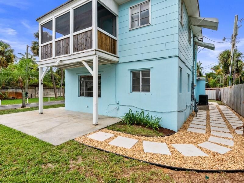 porch exterior