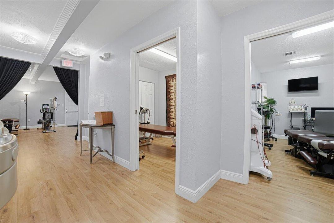 20-Hallway-B