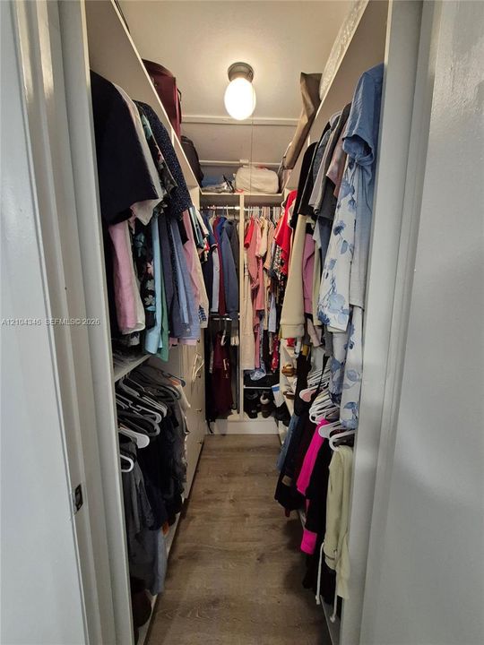 В аренду: $1,950 (2 спален, 1 ванн, 1084 Квадратных фут)