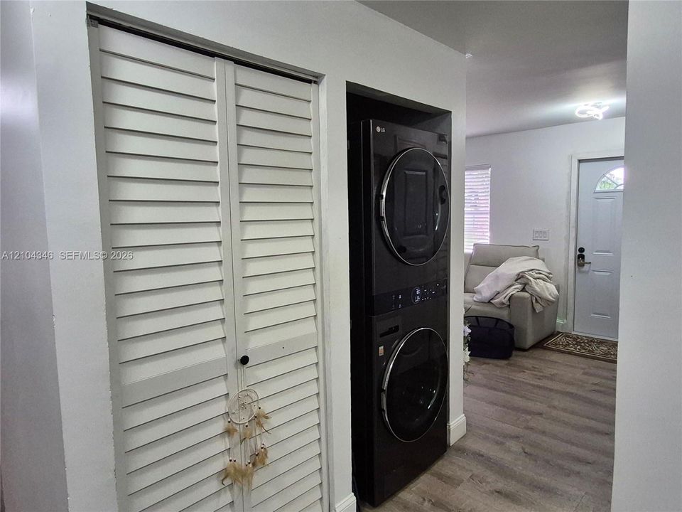 В аренду: $1,950 (2 спален, 1 ванн, 1084 Квадратных фут)
