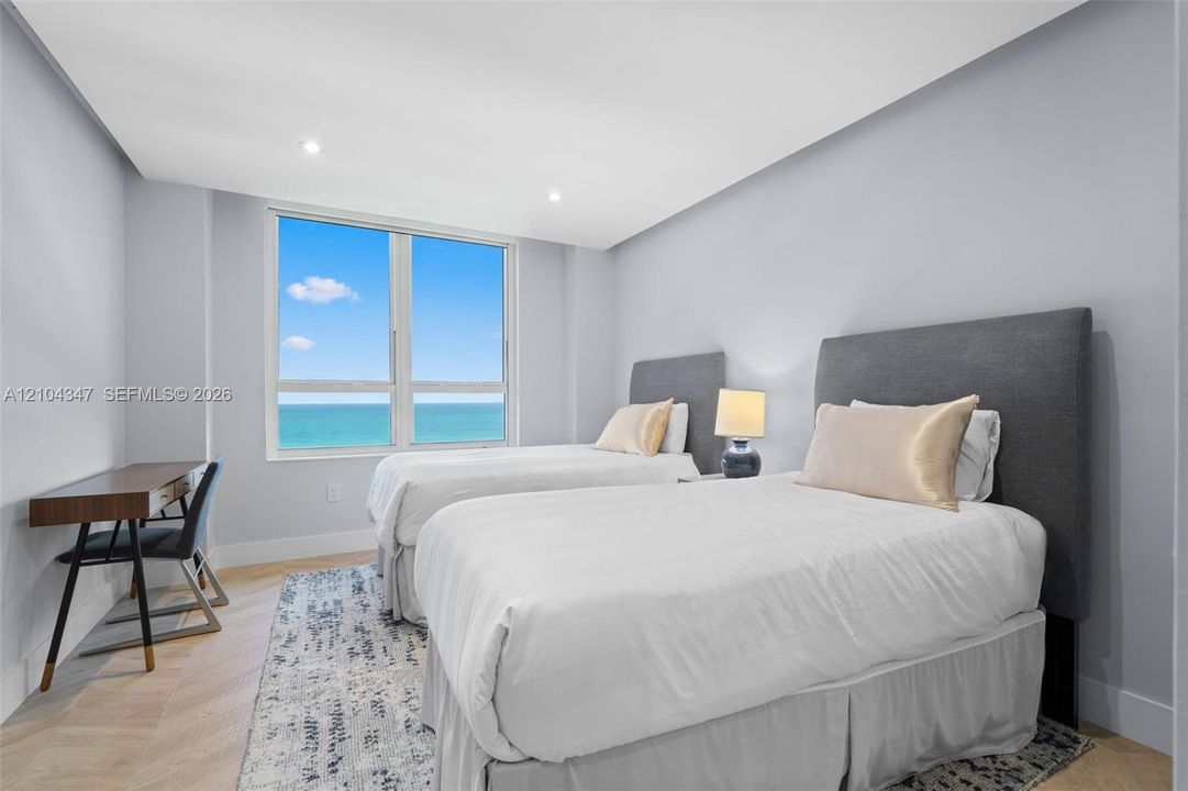 For Sale: $1,550,000 (2 beds, 2 baths, 1356 Square Feet)