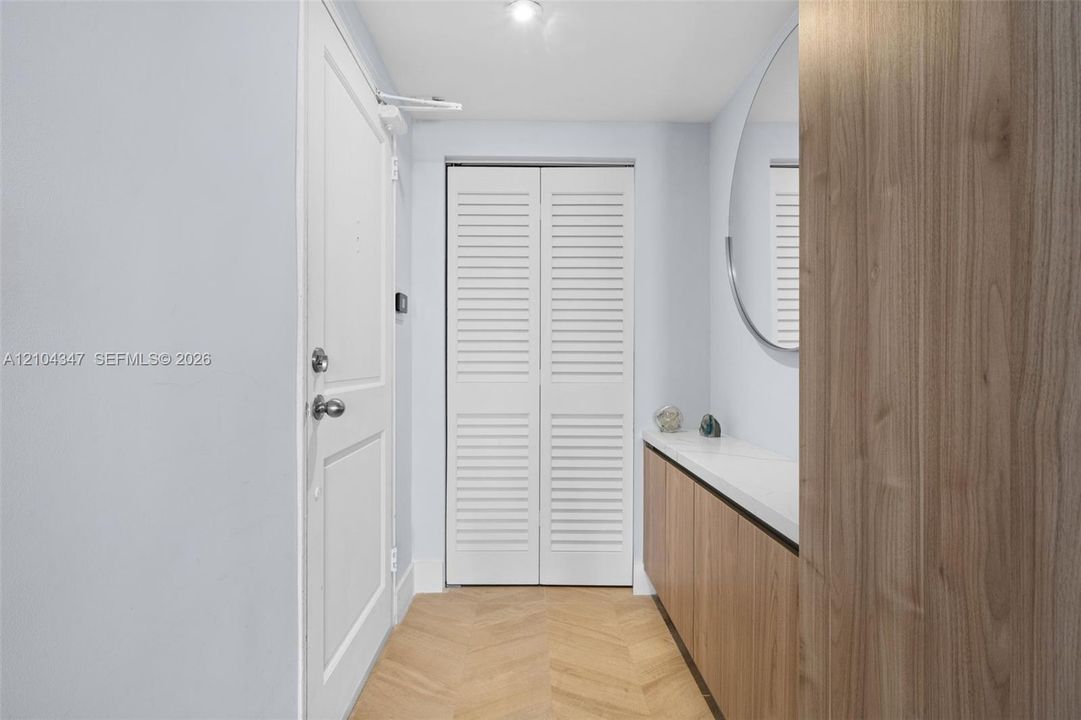 For Sale: $1,550,000 (2 beds, 2 baths, 1356 Square Feet)