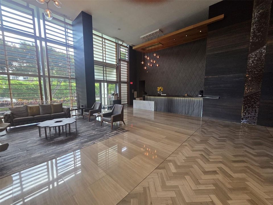 For Rent: $3,350 (1 beds, 1 baths, 735 Square Feet)