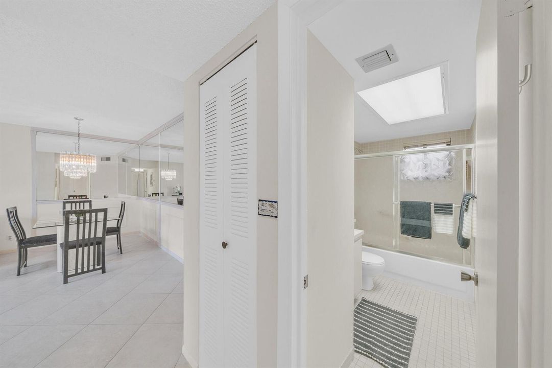 Guest Bathroom (1)