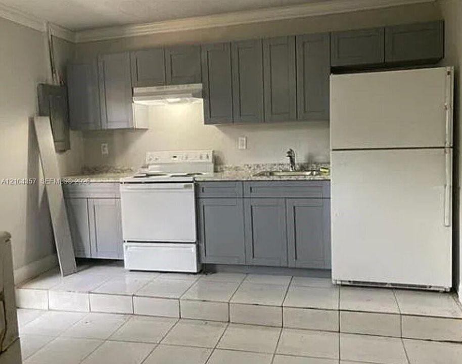 В аренду: $1,800 (1 спален, 1 ванн, 732 Квадратных фут)
