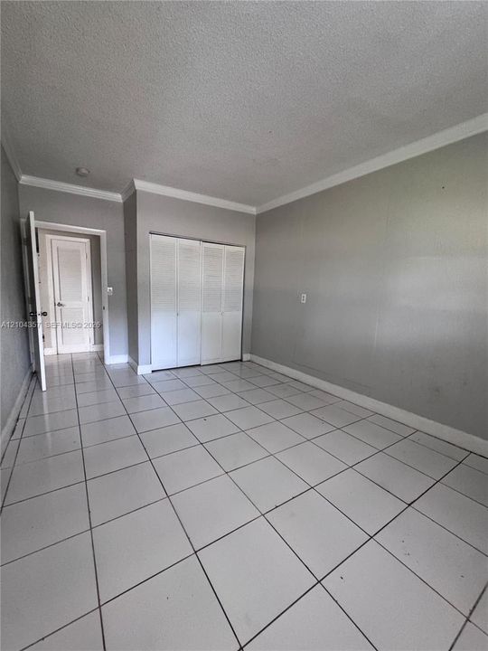 В аренду: $1,800 (1 спален, 1 ванн, 732 Квадратных фут)