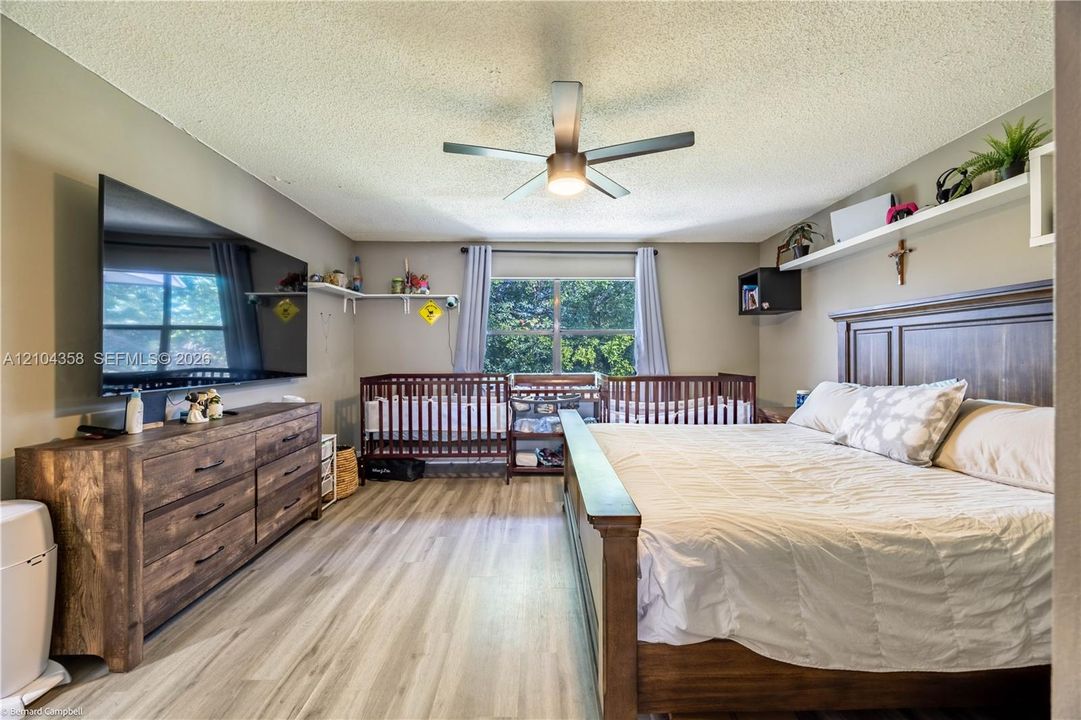 For Sale: $149,900 (3 beds, 2 baths, 1360 Square Feet)