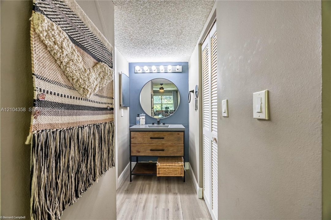 For Sale: $149,900 (3 beds, 2 baths, 1360 Square Feet)