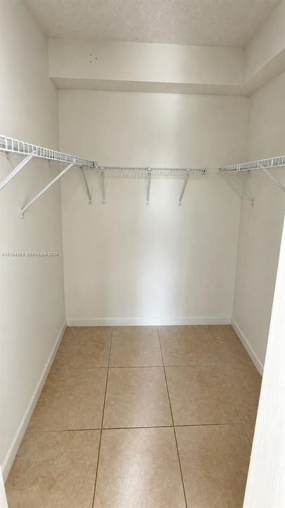 В аренду: $2,150 (2 спален, 2 ванн, 898 Квадратных фут)