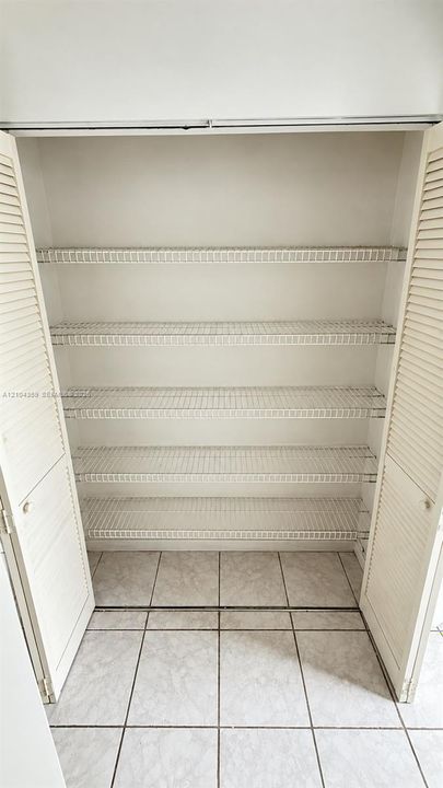 В аренду: $2,150 (2 спален, 2 ванн, 898 Квадратных фут)