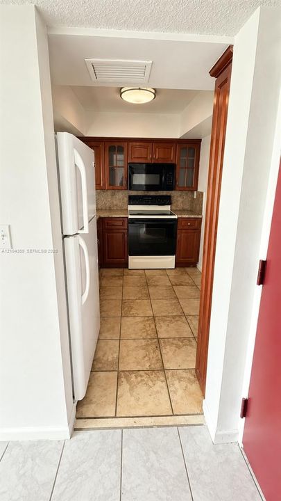 В аренду: $2,150 (2 спален, 2 ванн, 898 Квадратных фут)
