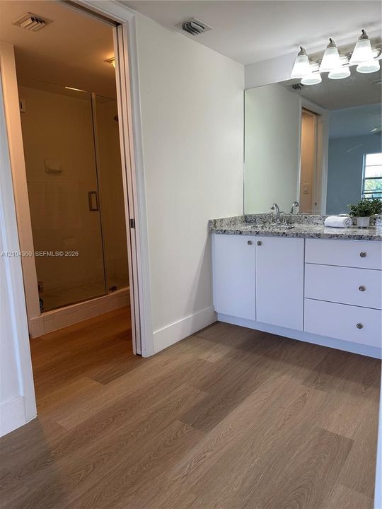 For Rent: $2,650 (2 beds, 2 baths, 1507 Square Feet)