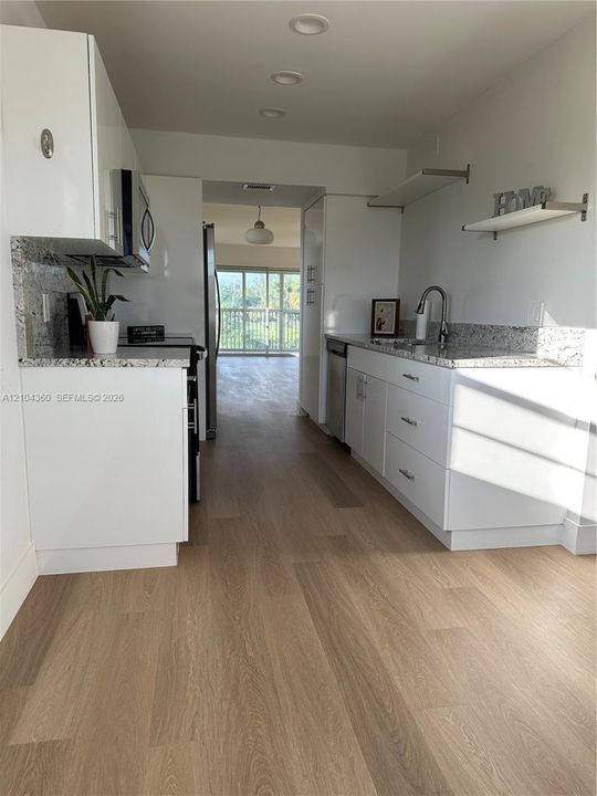 For Rent: $2,650 (2 beds, 2 baths, 1507 Square Feet)