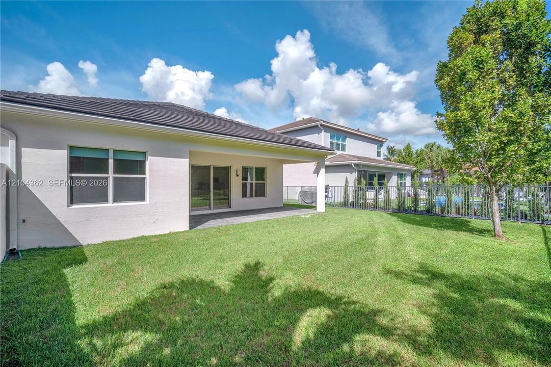 For Sale: $995,000 (3 beds, 2 baths, 1842 Square Feet)