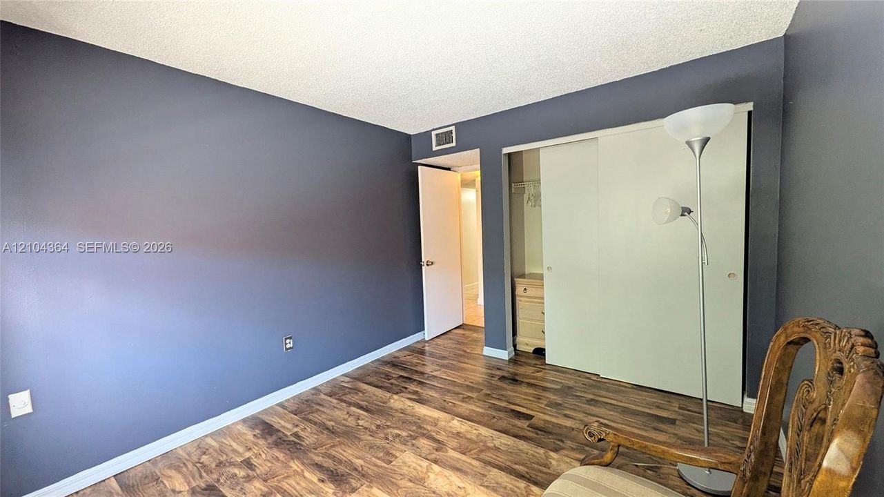 En Venta: $450,000 (4 camas, 2 baños, 1494 Pies cuadrados)