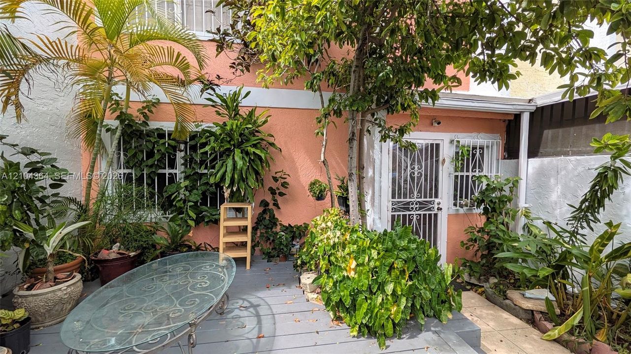 En Venta: $450,000 (4 camas, 2 baños, 1494 Pies cuadrados)