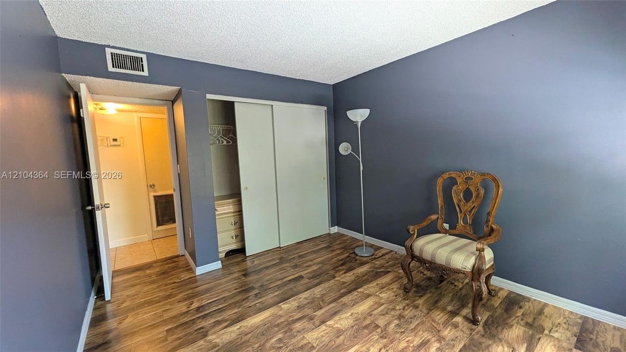 En Venta: $450,000 (4 camas, 2 baños, 1494 Pies cuadrados)