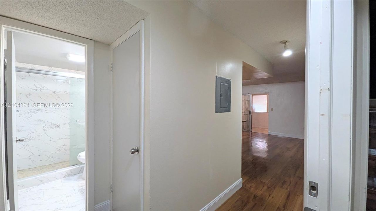 En Venta: $450,000 (4 camas, 2 baños, 1494 Pies cuadrados)