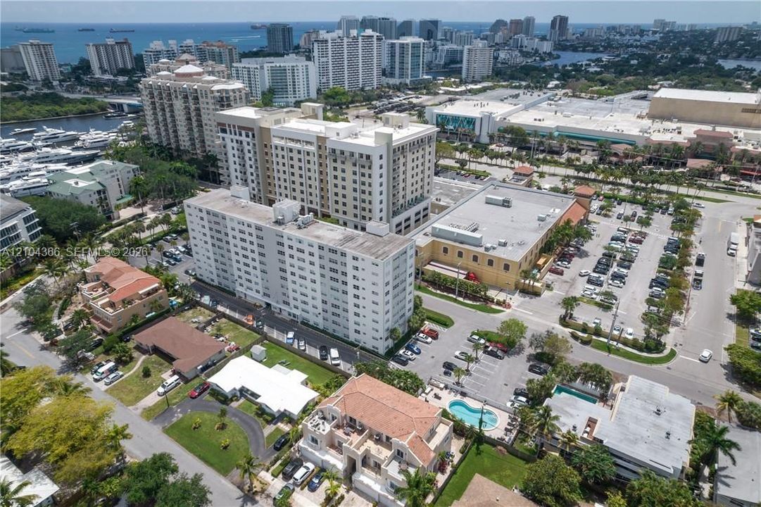 For Rent: $1,850 (1 beds, 1 baths, 720 Square Feet)