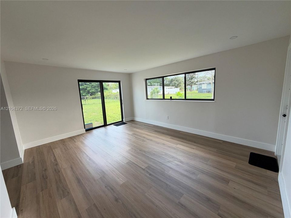 На продажу: $499,900 (4 спален, 2 ванн, 1724 Квадратных фут)