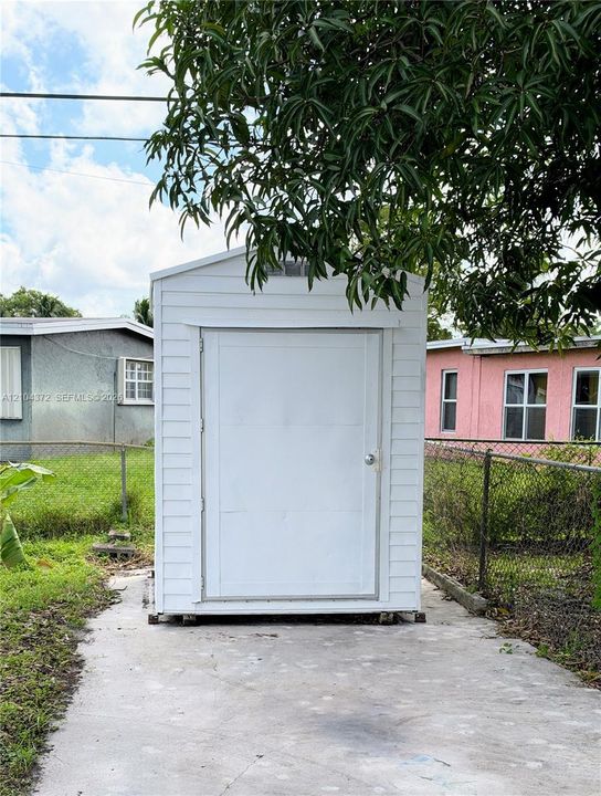 Storage shed