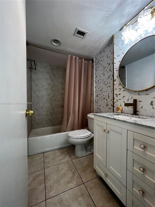 For Rent: $2,450 (1 beds, 1 baths, 825 Square Feet)