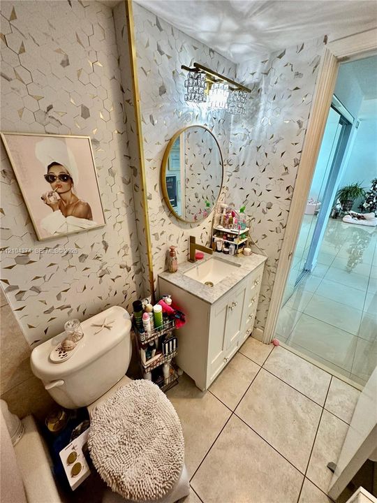 For Rent: $2,450 (1 beds, 1 baths, 825 Square Feet)