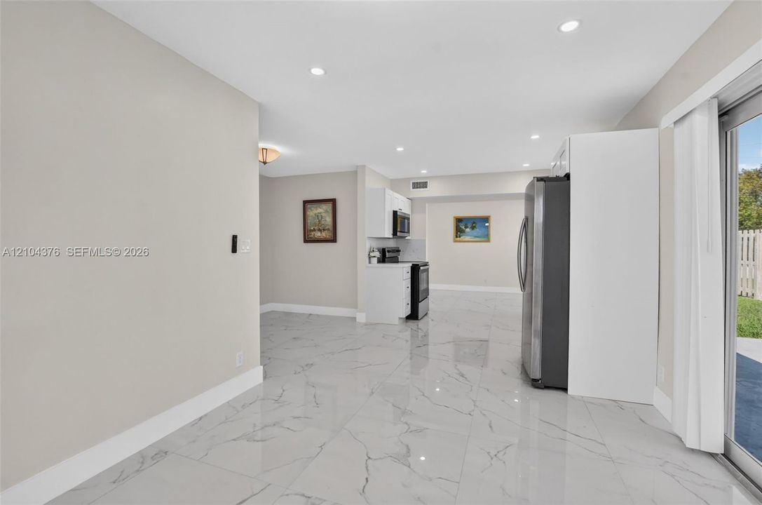 En Venta: $549,999 (3 camas, 2 baños, 1258 Pies cuadrados)