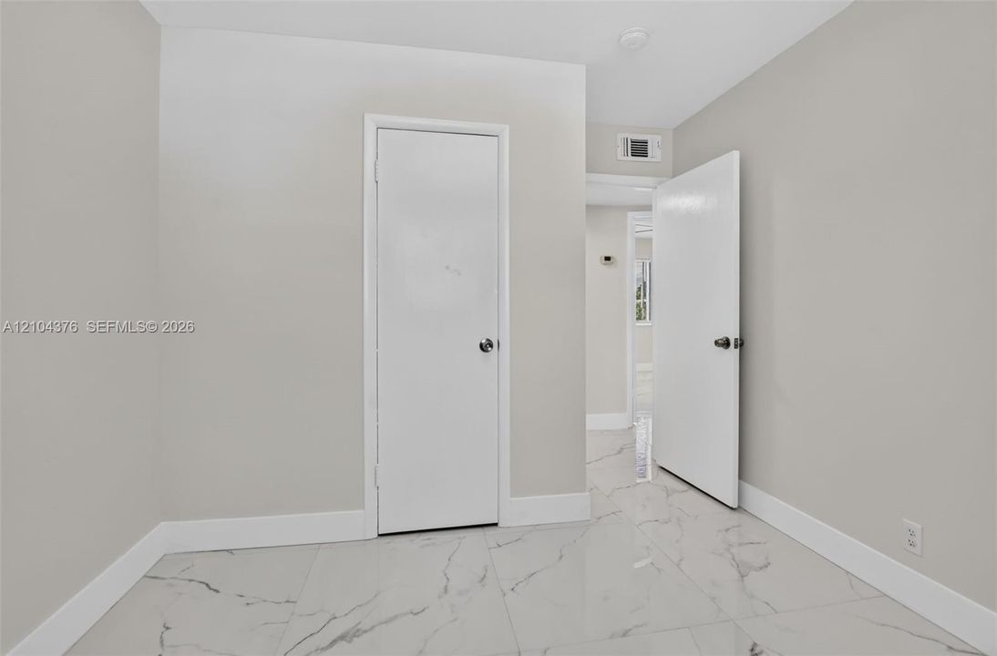 En Venta: $549,999 (3 camas, 2 baños, 1258 Pies cuadrados)