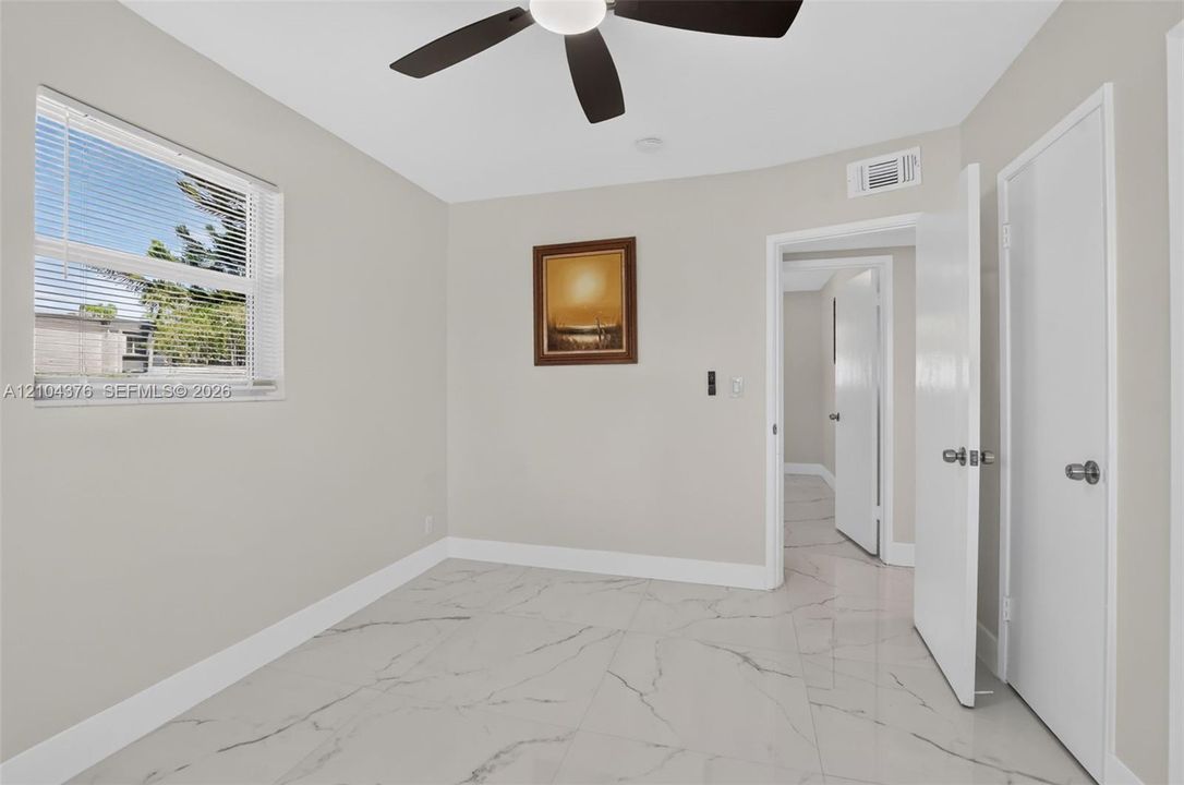 En Venta: $549,999 (3 camas, 2 baños, 1258 Pies cuadrados)