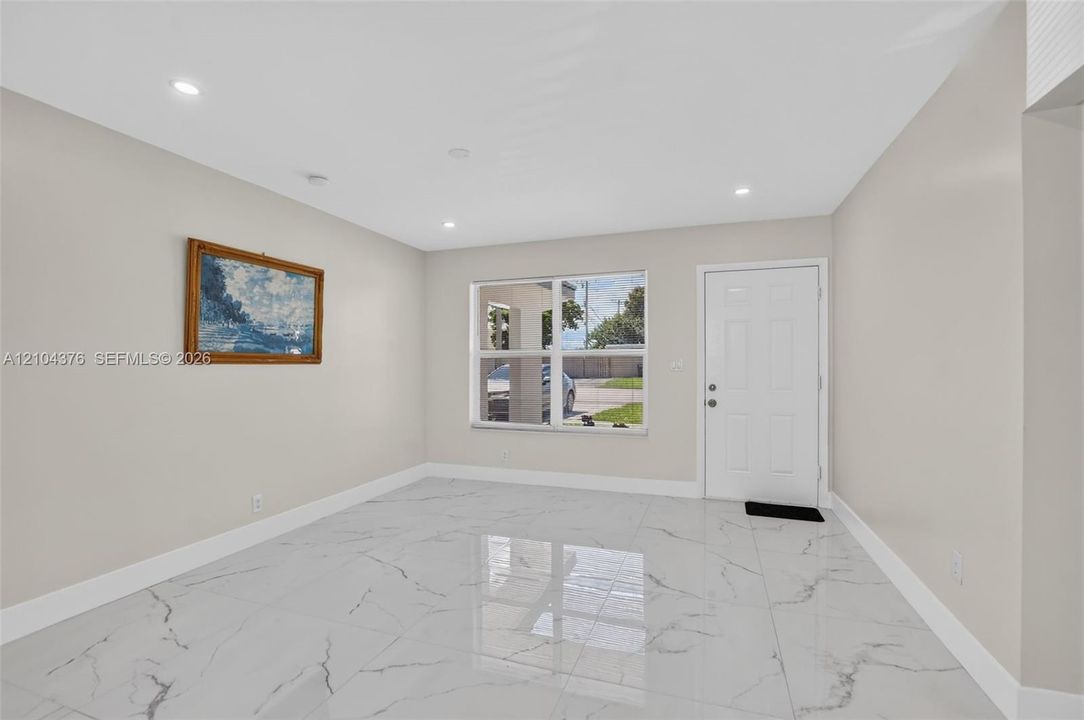 En Venta: $549,999 (3 camas, 2 baños, 1258 Pies cuadrados)