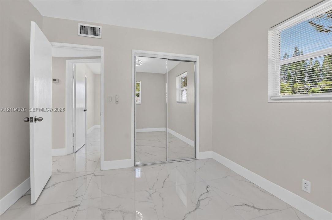 En Venta: $549,999 (3 camas, 2 baños, 1258 Pies cuadrados)