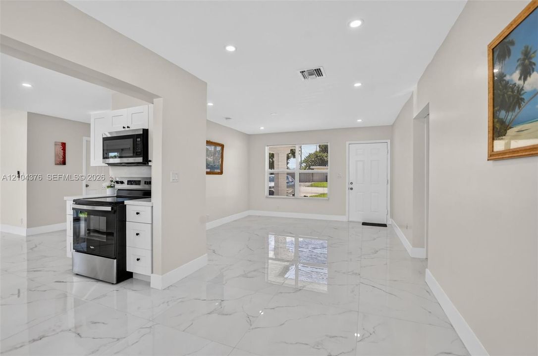 En Venta: $549,999 (3 camas, 2 baños, 1258 Pies cuadrados)
