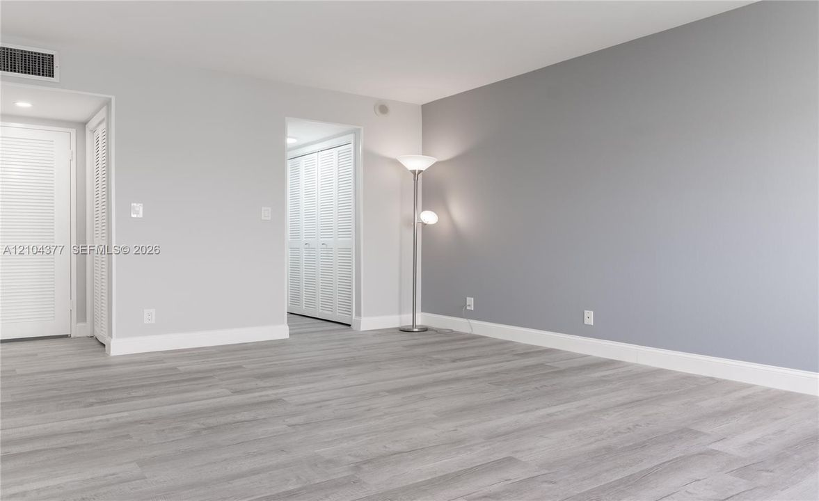For Rent: $2,600 (2 beds, 2 baths, 1400 Square Feet)