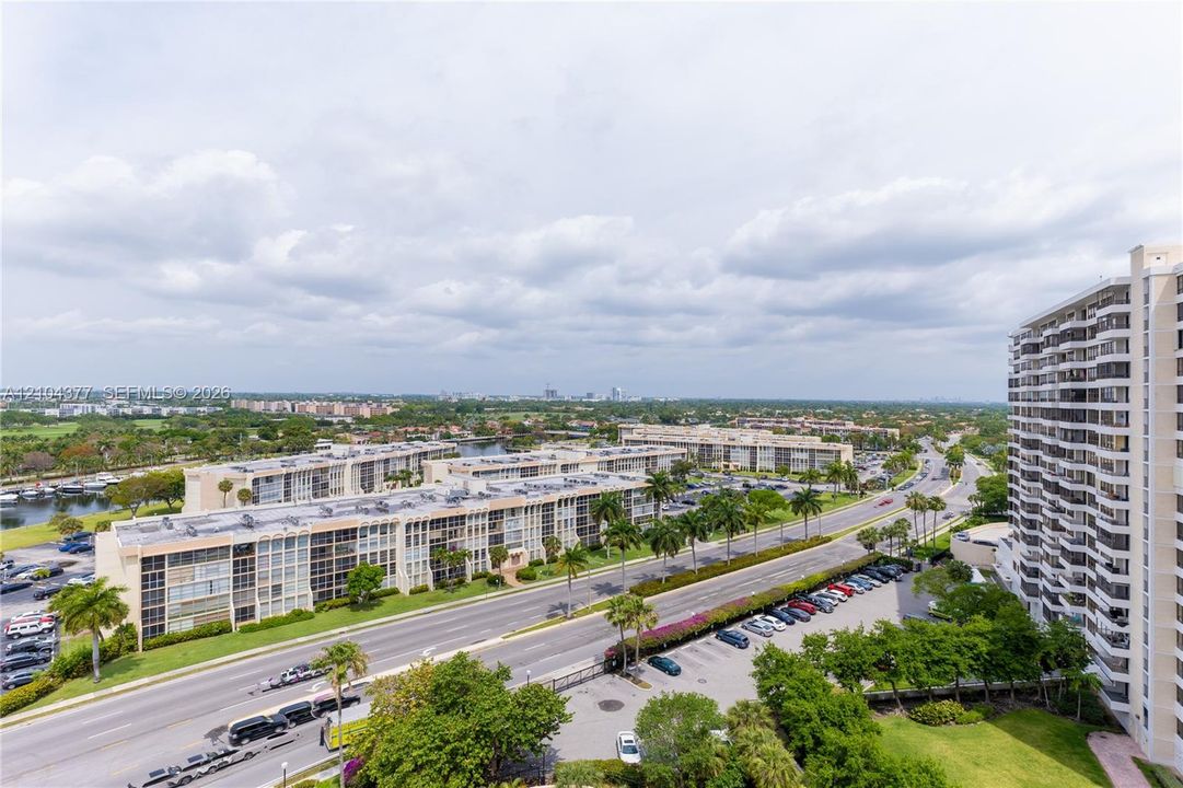 For Rent: $2,600 (2 beds, 2 baths, 1400 Square Feet)