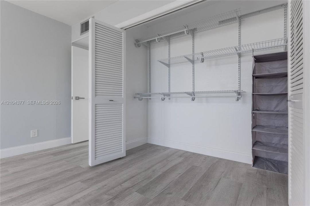 For Rent: $2,600 (2 beds, 2 baths, 1400 Square Feet)