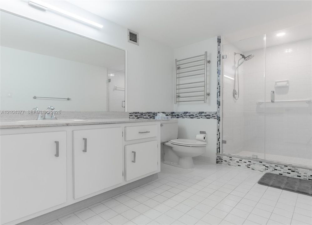 For Rent: $2,600 (2 beds, 2 baths, 1400 Square Feet)