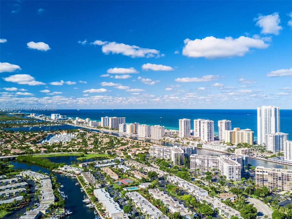 For Rent: $2,600 (2 beds, 2 baths, 1400 Square Feet)